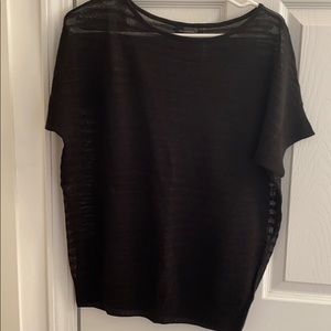 Short sleeve sweater